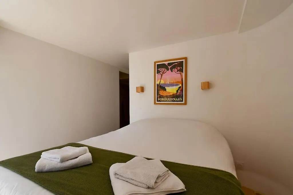 Villa Palm Springs Superb Sea View, Terrasse And Swimming Pool Carqueiranne