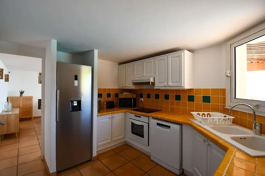Villa Palm Springs Superb Sea View, Terrasse And Swimming Pool Carqueiranne 0*,  Frankrike