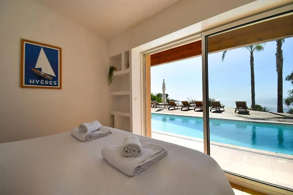 Villa Palm Springs Superb Sea View, Terrasse And Swimming Pool Carqueiranne